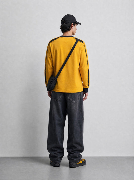 YELLOW SWEATSHIRT